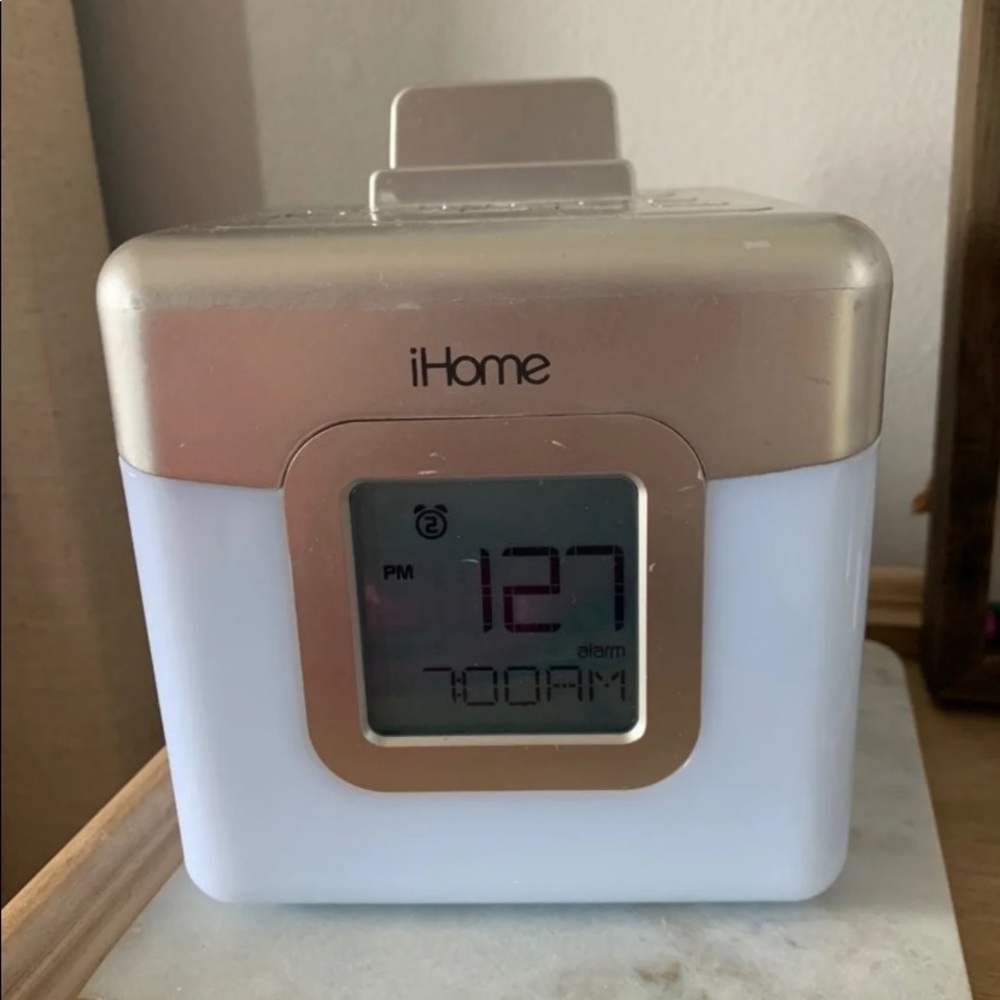 IHOME CLOCK